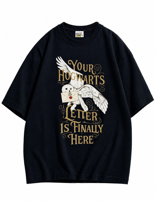Hogwarts letter graphic oversize tee